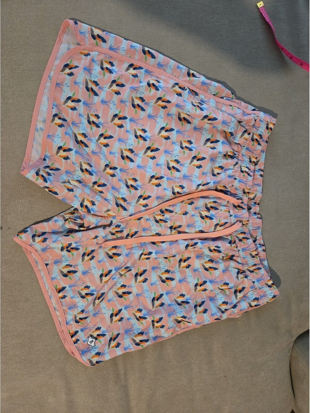 Burlebo Shorts Mens Small Pink Bird Swim Trunks Elastic Waist Performance